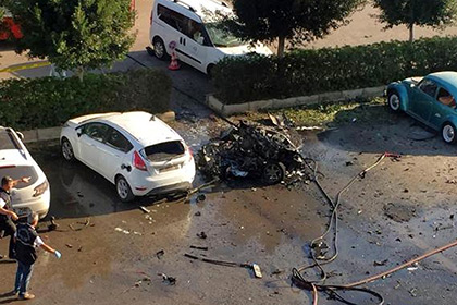 Путешественники оборвали телефон Ростуризма после взрыва в Анталье