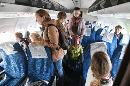 Россияне перечислили самые раздражающие поступки пассажиров в самолетах
